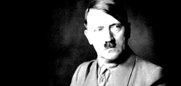 كيف مات هتلر